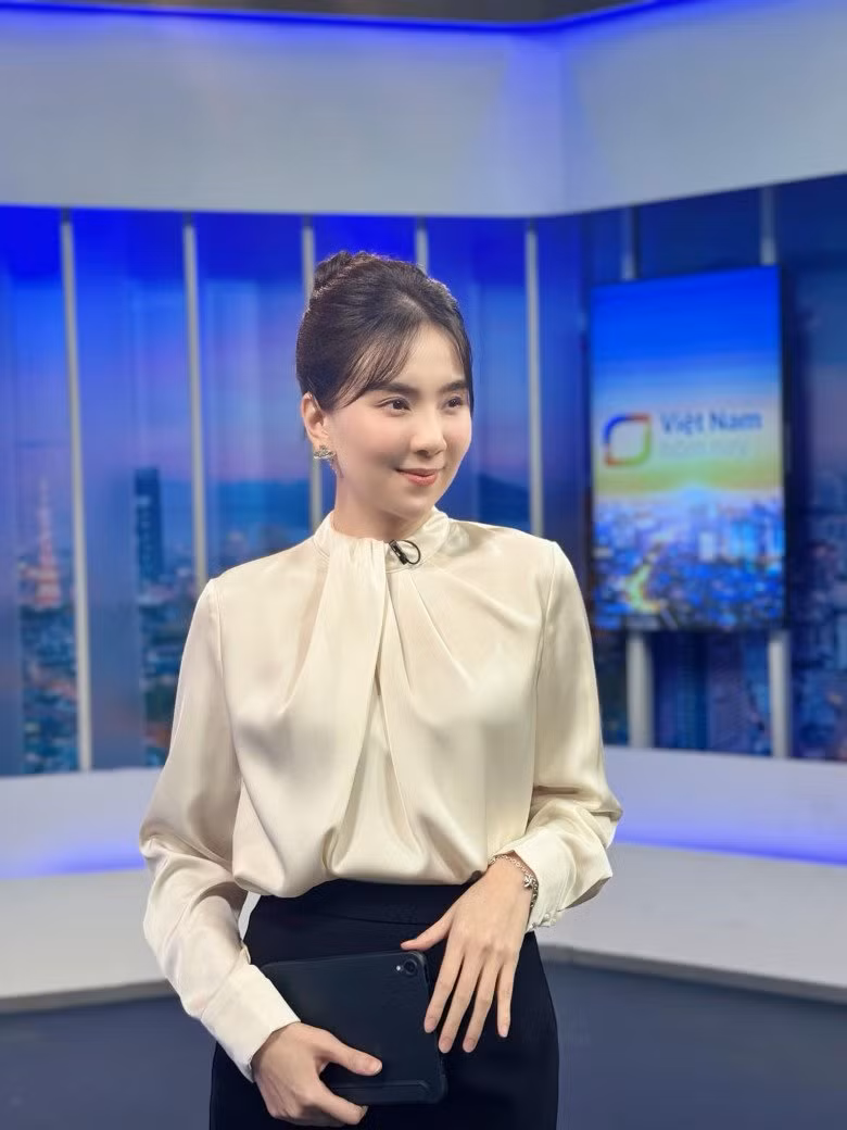 Không chỉ có nhan sắc xinh đẹp, cô nàng còn sở hữu vóc dáng cực nuột khiến nhiều người mơ ước.
