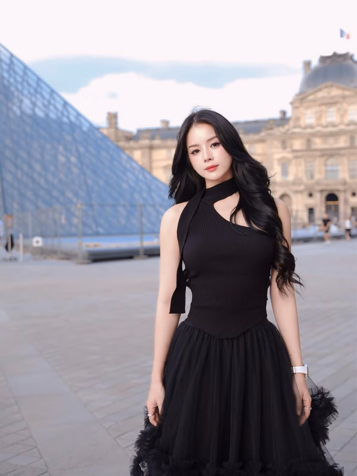 Mie (tên thật Trương Tiểu My, SN 1995, quê Đà Nẵng) là một cái tên đã quá quen thuộc trong làng DJ Việt, dòng nhạc cô theo đuổi và thành công là EDM.
