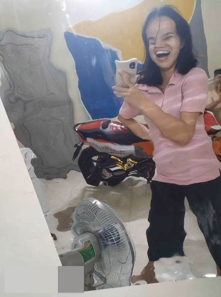 Theo bình luận của 1 số dân mạng, sản phẩm gương dẻo nội địa của Trung Quốc khá tốt, tuy nhiên những chiếc gương tràn về Việt Nam đều có mặt tráng gương kém chất lượng.