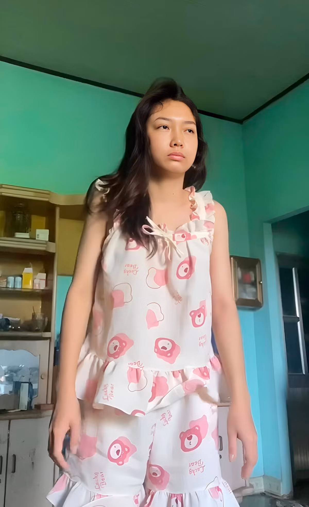 Trong đó, clip của cô nàng @phiyenkhongphaiphiin cũng đã đạt 2.6 triệu views khi tham gia "thử thách sống thật“.