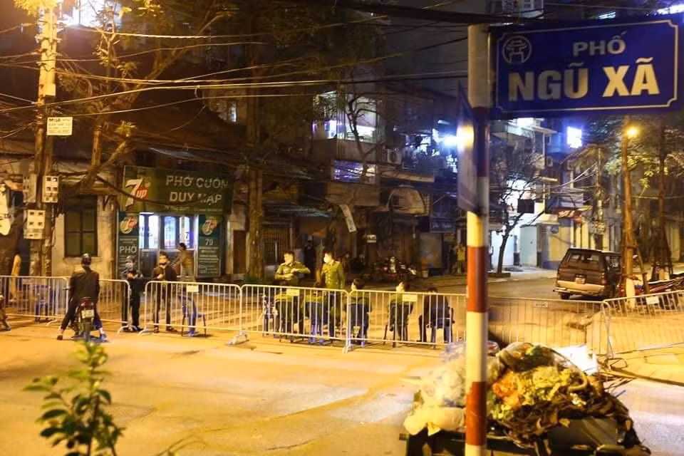 Bac si chong dich COVID-19 viet tam thu sau ca duong tinh cua Nguyen Hong Nhung.