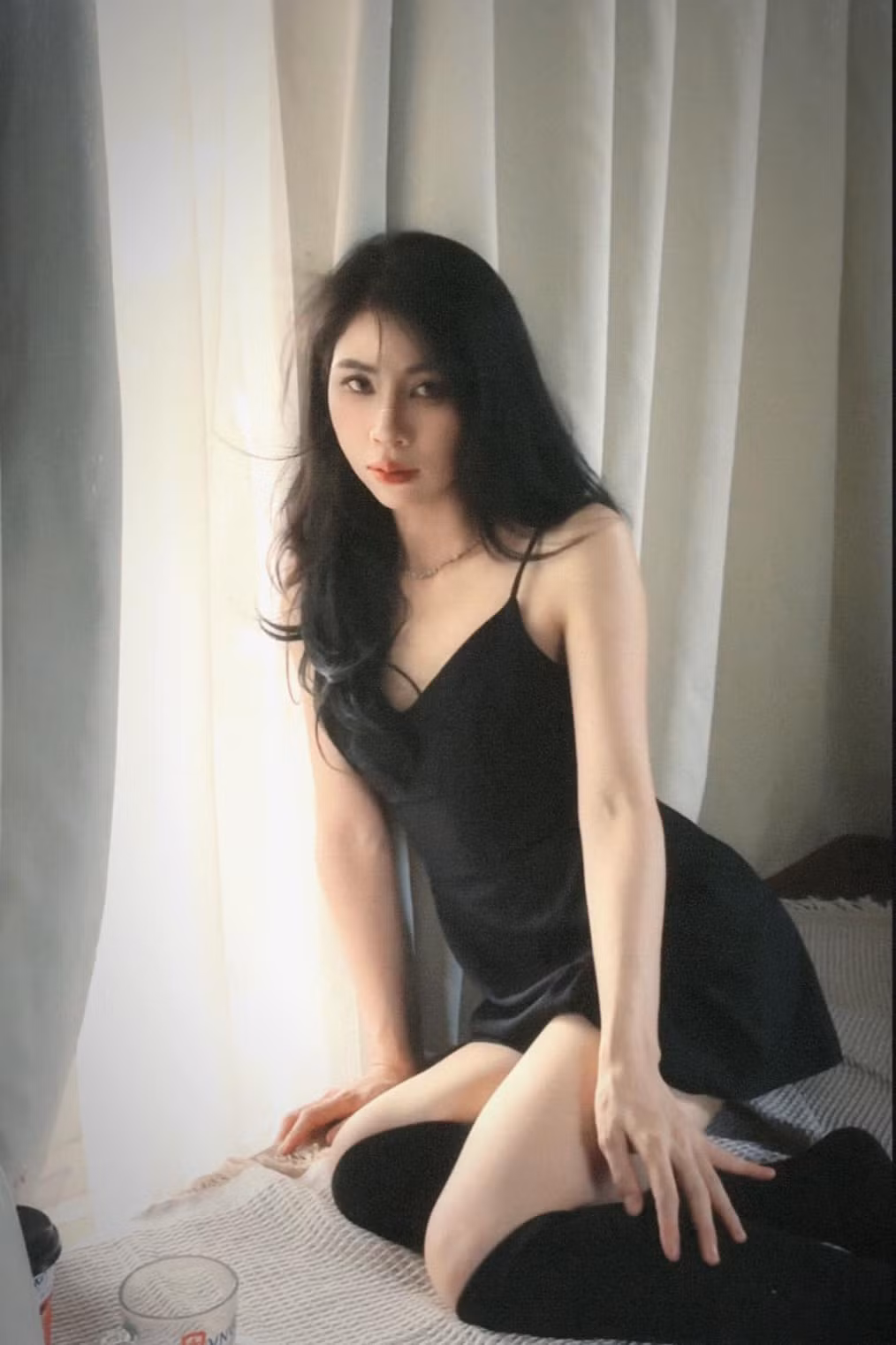 Gương mặt sau khi sửa cũng đã thay đổi đáng kể: dáng mũi cao, môi đầy đặn hơn.