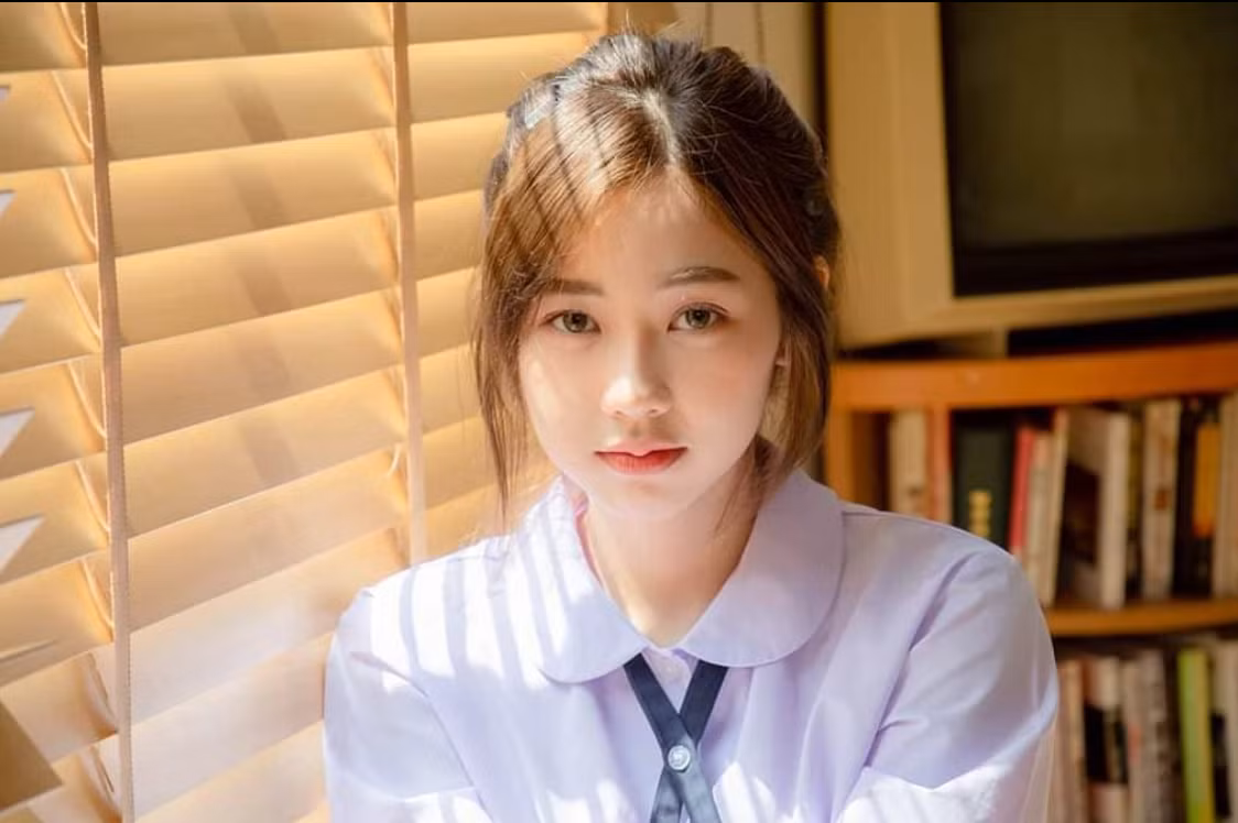 Đặc biệt, mỹ nữ Thái Lan Nilawan Iamchuasawad sở hữu một nụ cười toả nắng mà bất kỳ ai cũng phải "đứng hình mất năm giây".