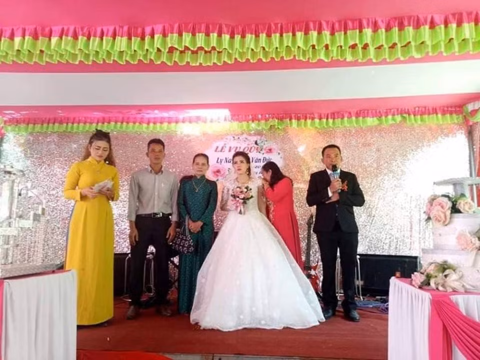 Câu chuyện "tình yêu cổ tích" đằng sau đám cưới không chú rể ở Quảng Trị - Hình 2 Cau chuyen