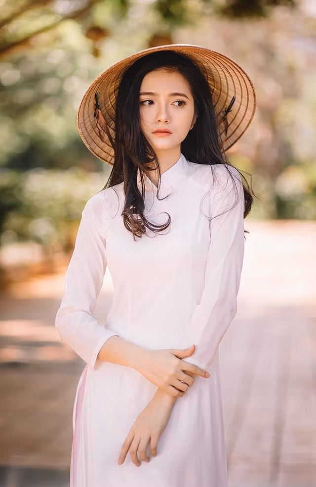 Ngành nghề đến với nữ sinh này là một cơ duyên bởi trước đó, cô nàng không đủ điểm đỗ vào trường Y nhưng quyết định không thi lại mà chuyển qua học Dược luôn. Đến bây giờ cô chưa bao giờ hối hận vì quyết định này.