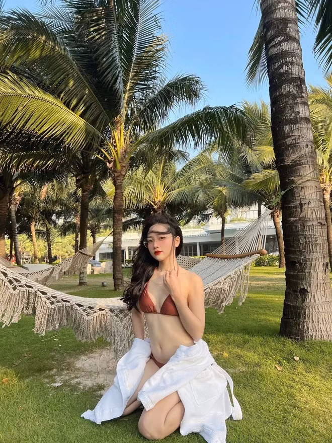 Cho đến đầu năm nay, Lan Anh Hà bất ngờ đăng tải video hẹn hò hạnh phúc cùng Vi Nam trên TikTok.