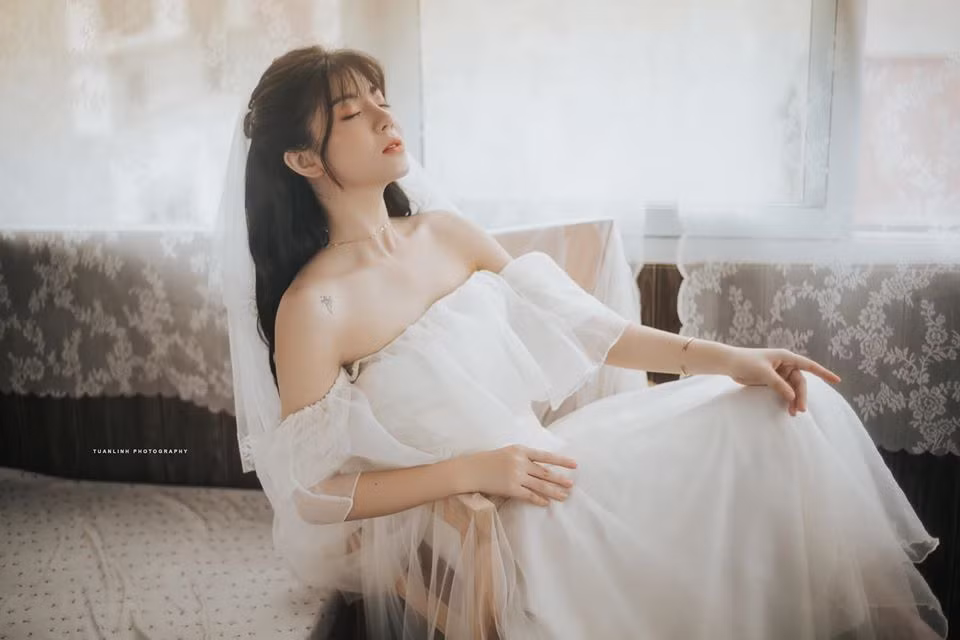 Không chỉ mê game, nữ streamer còn yêu thích bóng đá và là một fan cuồng nhiệt của đội bóng Real Madrid.