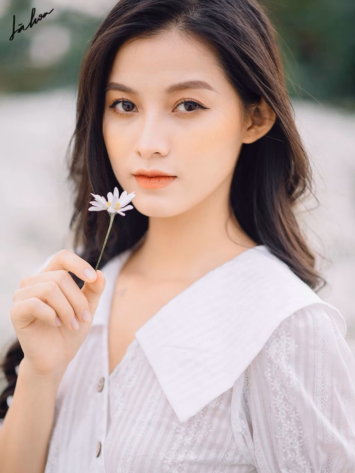 "Hãy làm việc chăm chỉ, bạn sẽ được trả công xứng đáng" là châm ngôn sống mà Khánh Linh yêu thích và cũng áp dụng từ lâu.