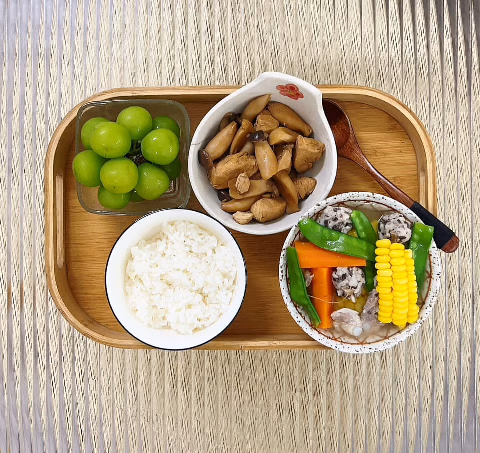 Rau củ là không thể thiếu.