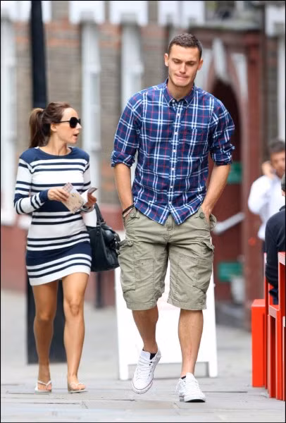 Việc Polly Parsons theo Vermaelen sang Barca là thiệt thòi khá lớn với fan hâm mộ nước Anh bởi Polly Parsons là một mẫu ảnh khá có tiếng.