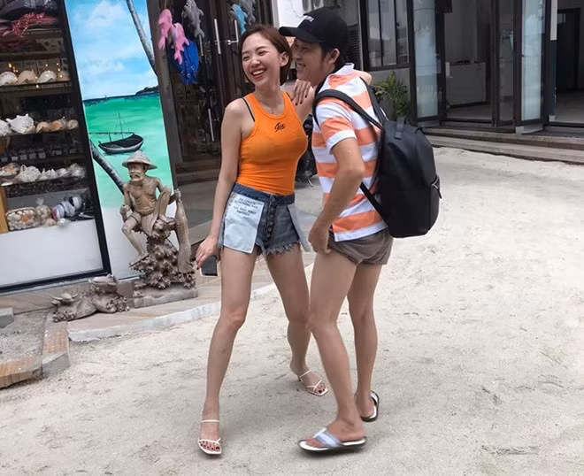 Khoanh khac bi dim nhan sac cua Toc Tien, Lan Ngoc va nhieu nghe si