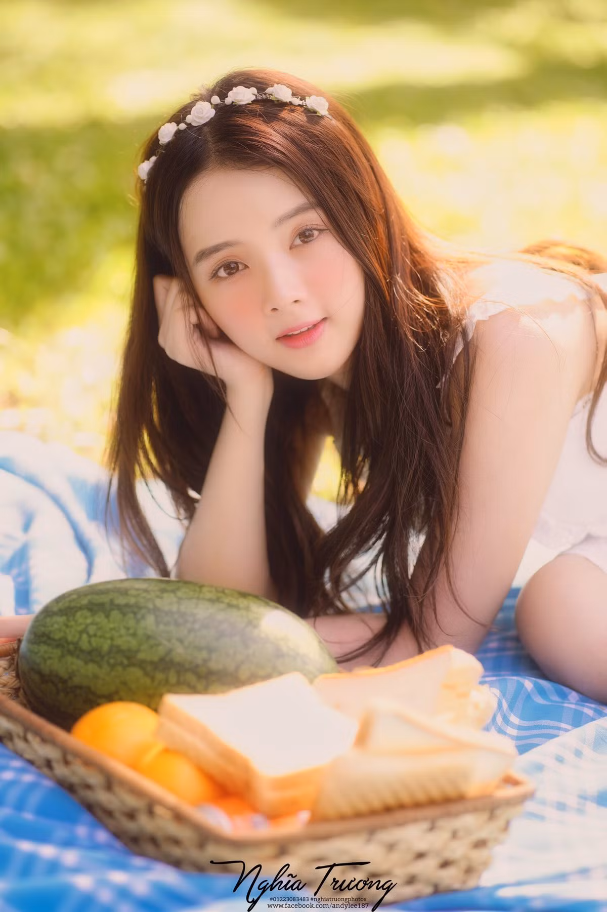 Mặc dù tự kiếm ra tiền nhưng "hot girl ảnh thẻ" cho hay cô không có thói quen tiêu tiền phung phí, vô ích mà sống có kế hoạch, mục tiêu rõ ràng vì trong tương lai còn có rất nhiều dự định.