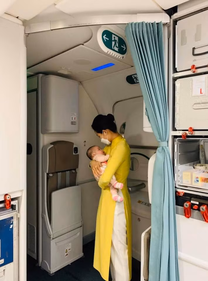 Roi nuoc mat doc tam su nu TVHK don em be 2 thang tuoi ve Viet Nam phong Covid-19-Hinh-3