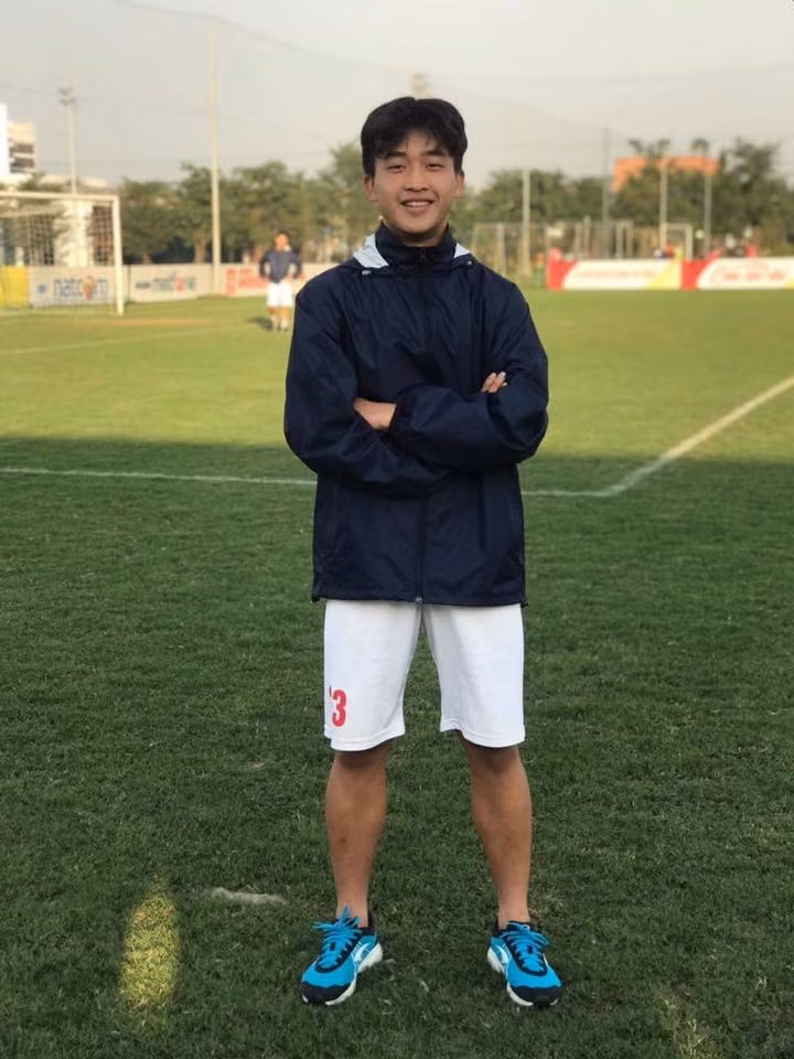Trang cá nhân của Danh Trung hiện có gần 80 nghìn lượt theo dõi. Anh chàng rất chăm chỉ đăng tải hình ảnh luyện tập và đời thường lên Facebook cá nhân.