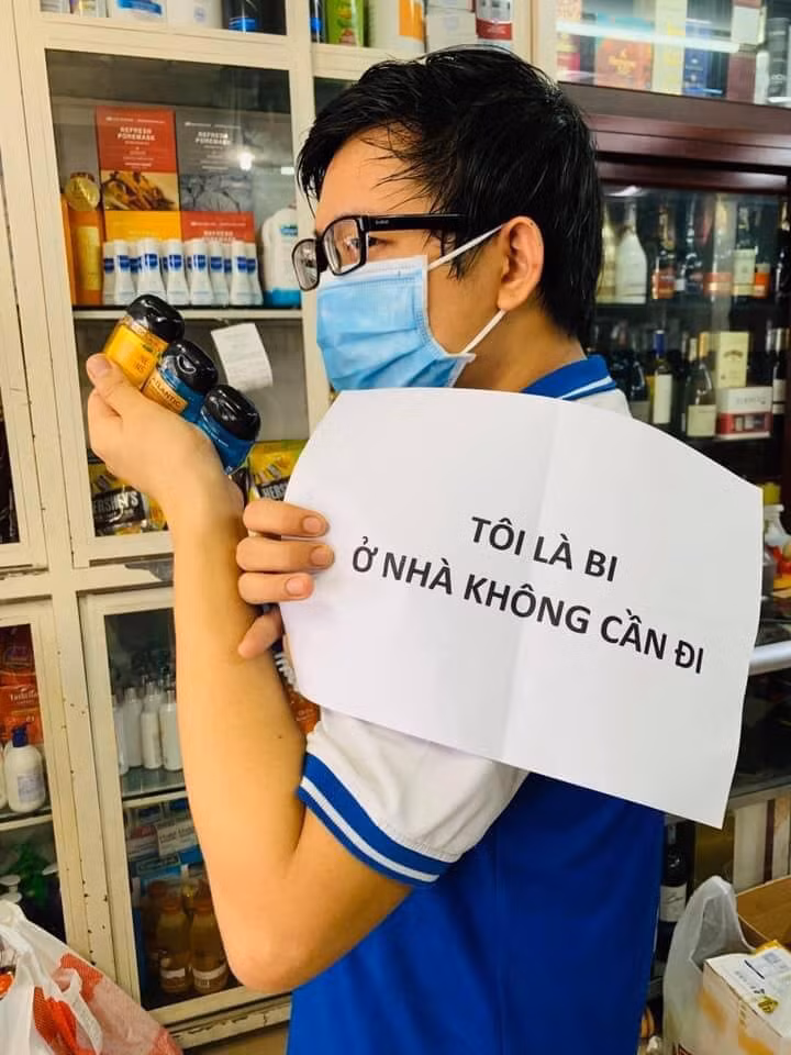Người tham gia trào lưu "tên hay bay dịch" sẽ sử dụng tên của chính mình để viết nên một câu nói vừa có vần, vừa có nghĩa liên quan đến dịch bệnh Covid-19. Khi đăng tải lên mạng xã hội kèm theo hashtag #tenhaydichbay; #chống_covid để lan truyền tới nhiều người dùng mạng xã hội khác.