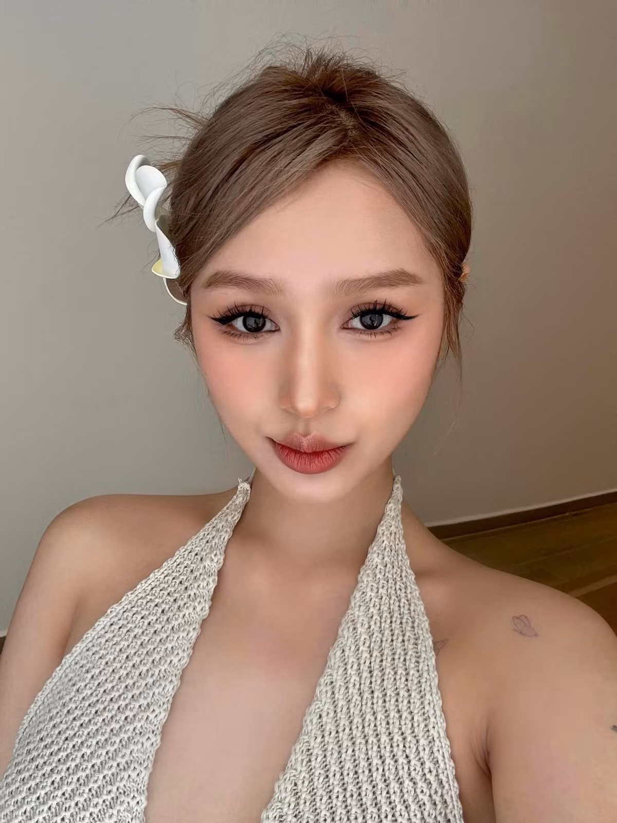 Bà xã Xemesis nổi tiếng là một KOL thế hệ Gen Z nên bài đăng của Xoài Non thu hút rất nhiều lượt tương tác
