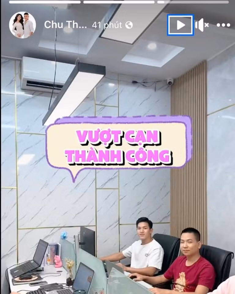 Sau khi vượt cạn thành công, Chu Thanh Huyền đã ngay lập tức thông báo trên một story.