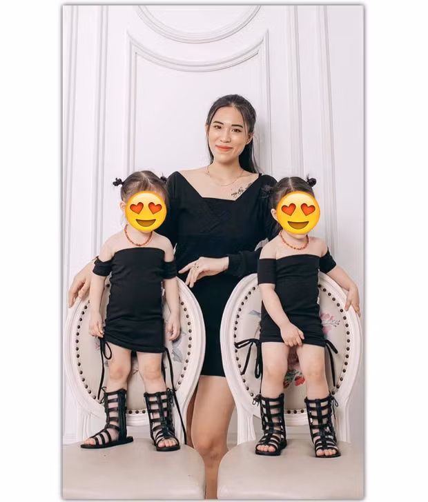 Một thời gian sau hôn nhân, cô nàng đón nhận niềm vui khi mang thai 2 bé gái đầu lòng.