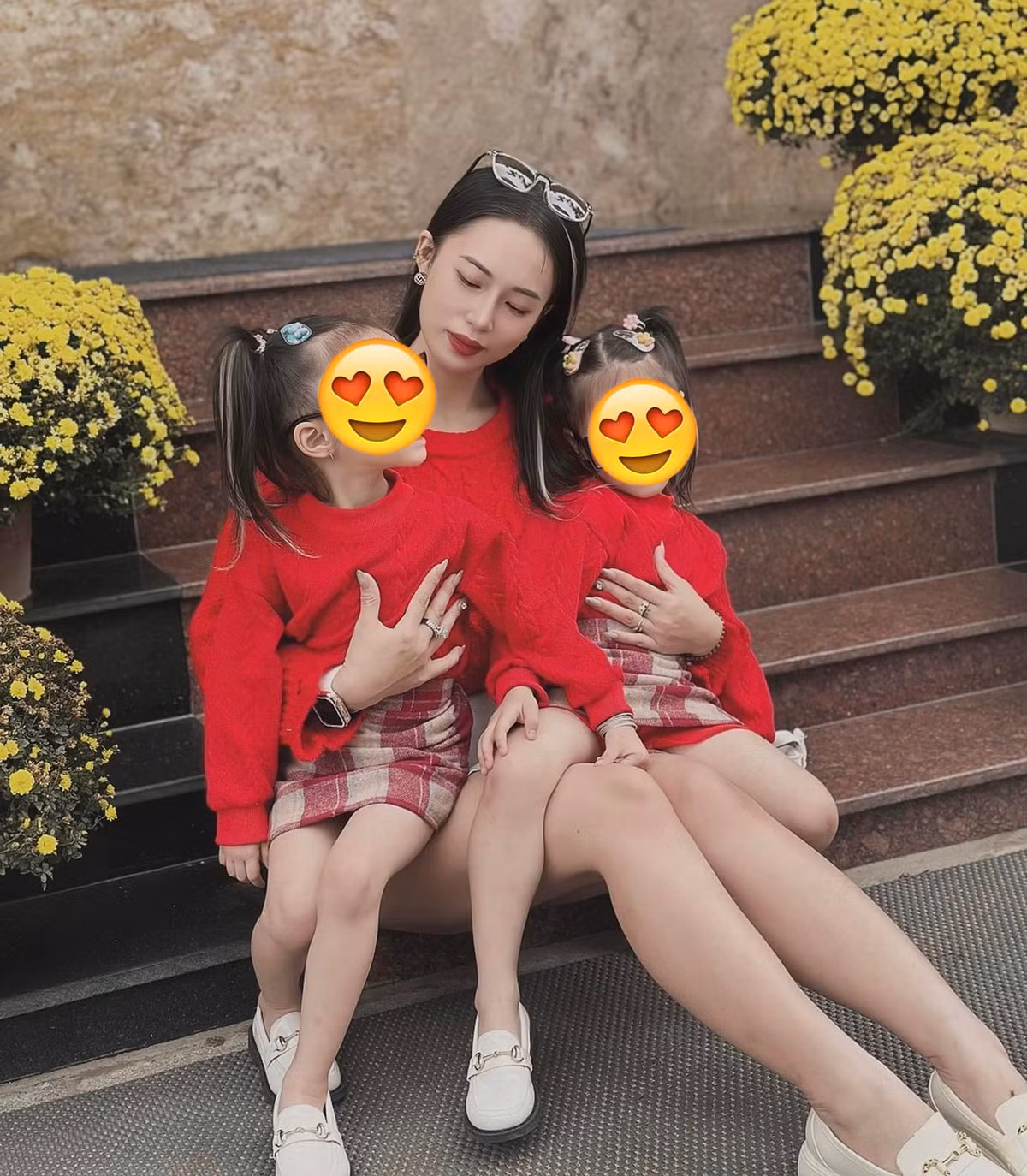 Sau cú sốc đó, cô nàng đã suy sụp 1 thời gian. Tuy nhiên nhìn con, ý chí cô vùng dậy, Thư quyết tâm cố gắng mạnh mẽ để làm chỗ dựa cho con và cả gia đình.