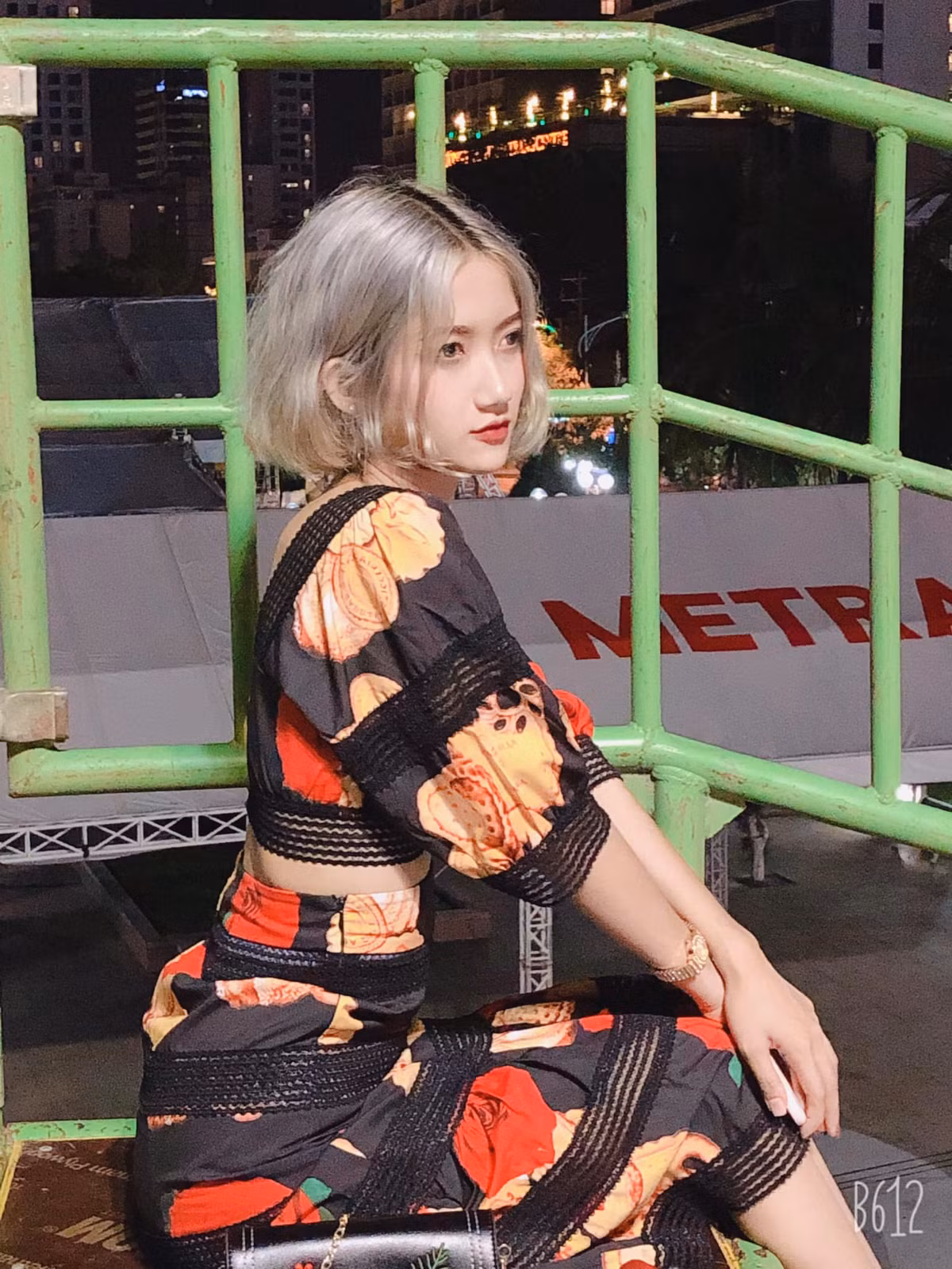 Cô gái Quảng Ngãi chia sẻ nghề mẫu bén duyên với cô rất đỗi tình cờ. Sau khi lên Sài Gòn học tập, Trâm phải làm đủ việc để kiếm thêm thu nhập, đỡ đần bố mẹ. Qua những lần làm mẫu make up, hot girl Quảng Ngãi bén duyên với luôn với nghề.