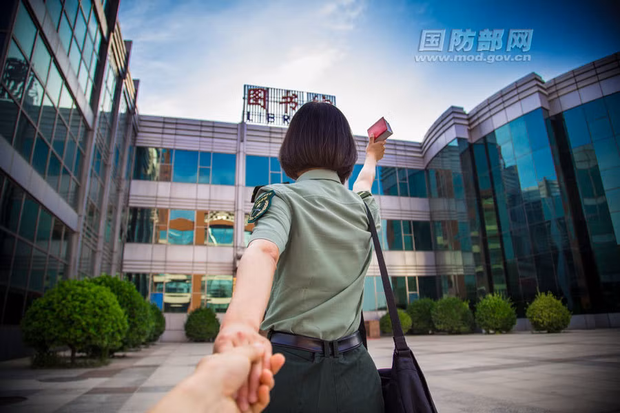 Mặc dù ý tưởng không phải là mới mẻ nhưng chính nhờ sự đơn giản mà nhiều ý nghĩa, bộ ảnh đã nhận được nhiều phản ứng tích cực từ phía cư dân mạng.