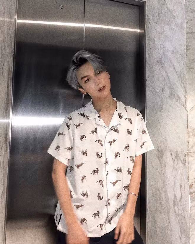 Long Bi tên thật là Vũ Đức Long, sinh năm 2002. Long Bi là cái tên thu hút cộng đồng mạng khi các video hát nhép của cậu bạn thu hút được đông đảo lượt xem trên mạng xã hội trước đây.