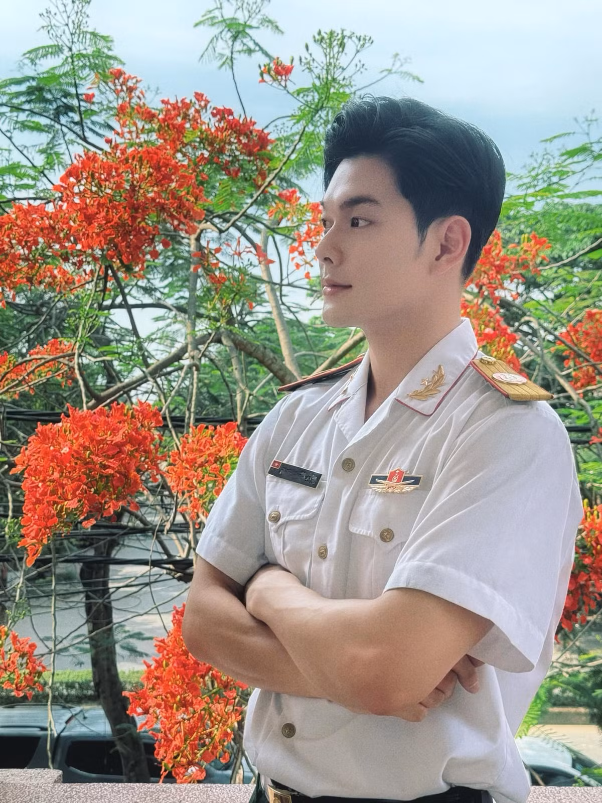 Anh chàng còn được gắn với cái tên "hot boy ví dặm".