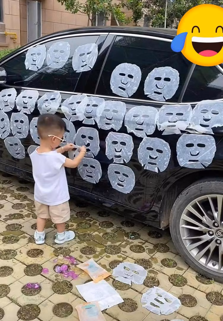 Dịp lễ nghỉ hè, khi được bố mẹ cho về quê chơi, những đứa cháu được dịp thoải mái "bay nhảy", cũng vì thế mà tạo ra những trường hợp dở khóc dở cười.
