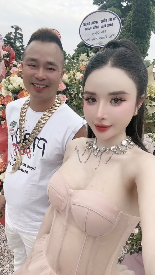 Được biết, cô con gái lớn của ông Thoan là Nguyễn Thị Quỳnh Phương.