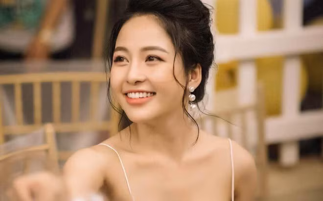 Tháng 4/2019, một đoạn clip được cho rằng của Trâm Anh và bạn trai cũ được lan truyền với tốc độ chóng mặt trên mạng xã hội. Sau nghi án hot girl lộ clip nóng, cô nàng dường như "bốc hơi" khỏi showbiz, thậm chí bộ phim học đường cô đang đóng dở cũng phải tìm diễn viên mới.