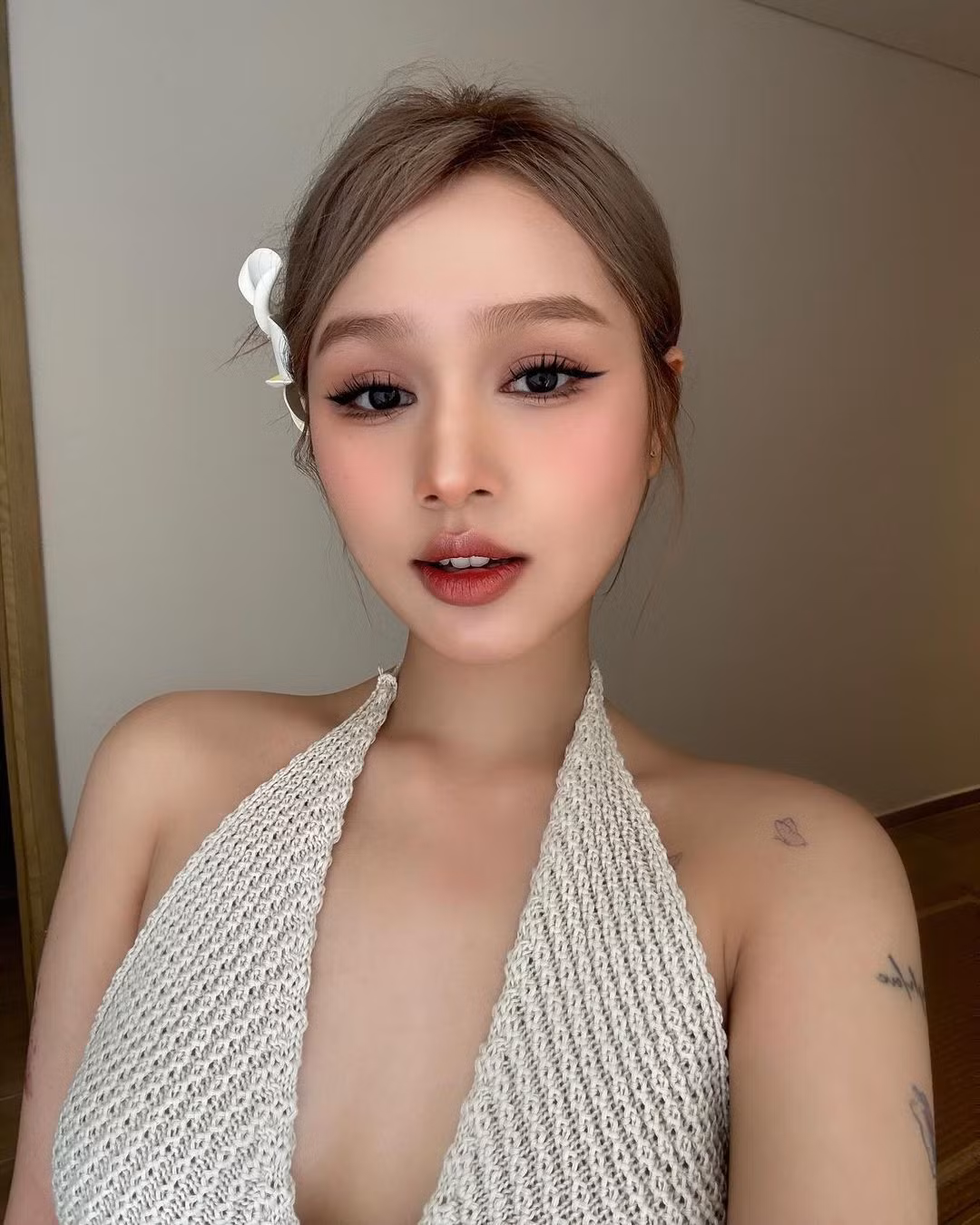 Dù là gái Việt 100% nhưng cô nàng nhiều lần bị nhầm là con lai khi sở hữu gương mặt có nhiều nét lai Tây.