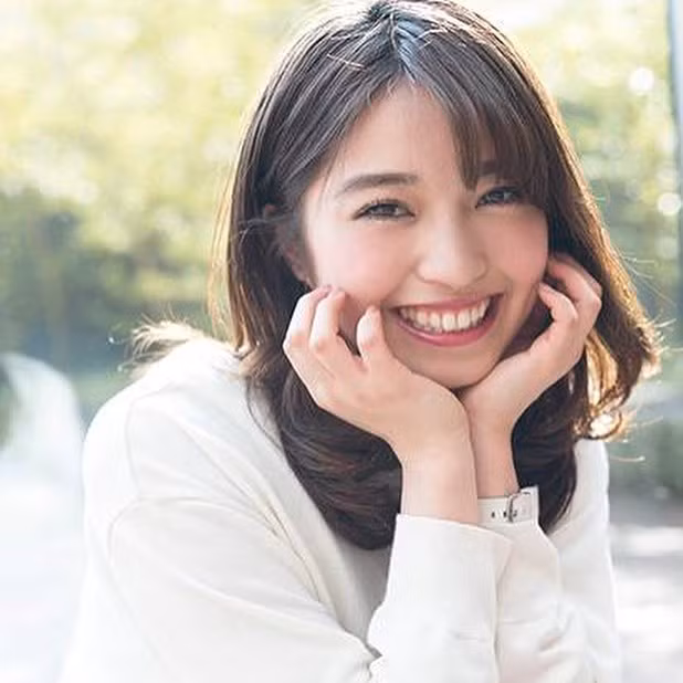 Ngoài diễn xuất, Miyu Murashima còn là idol và người mẫu và diễn viên Nhật. Cô đã xuất hiện trong nhiều tạp chí và sách ảnh. Bao gồm cả photobook đầu tay của riêng mình mang tên “Muramiyu” được phát hành vào năm 2023.