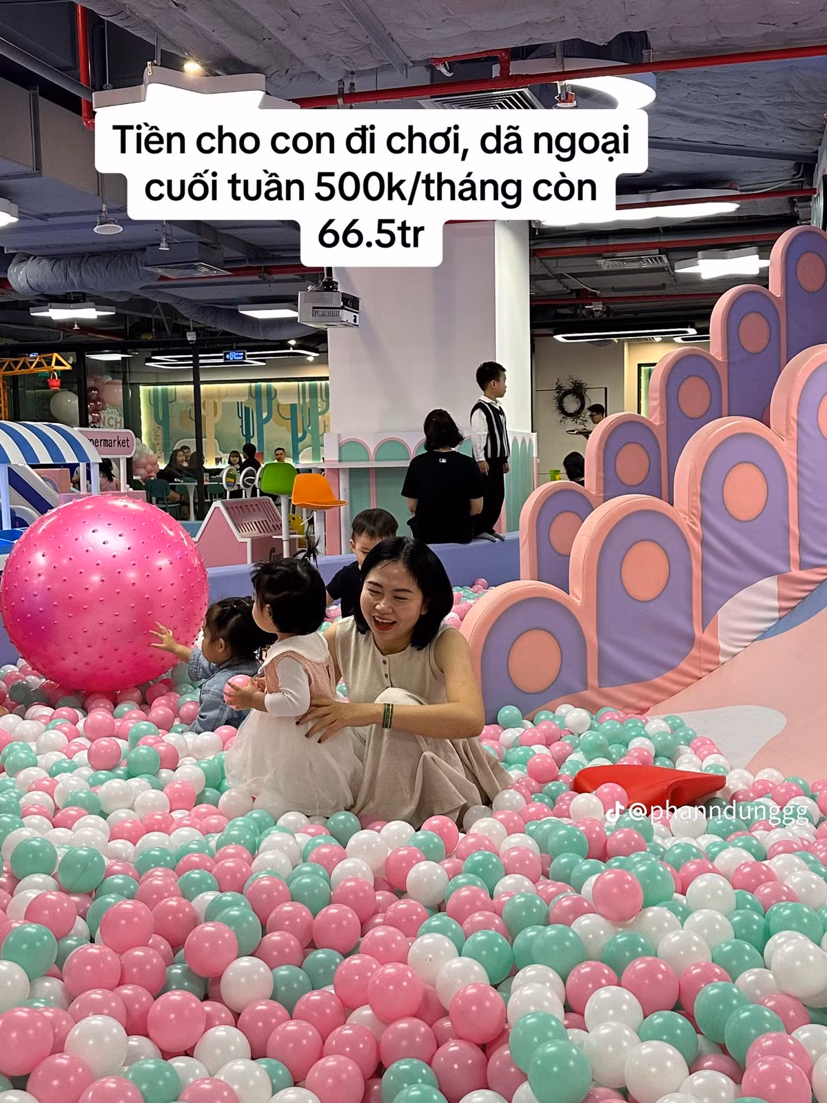 Tiền dã ngoại, đi chơi cuối tuần.