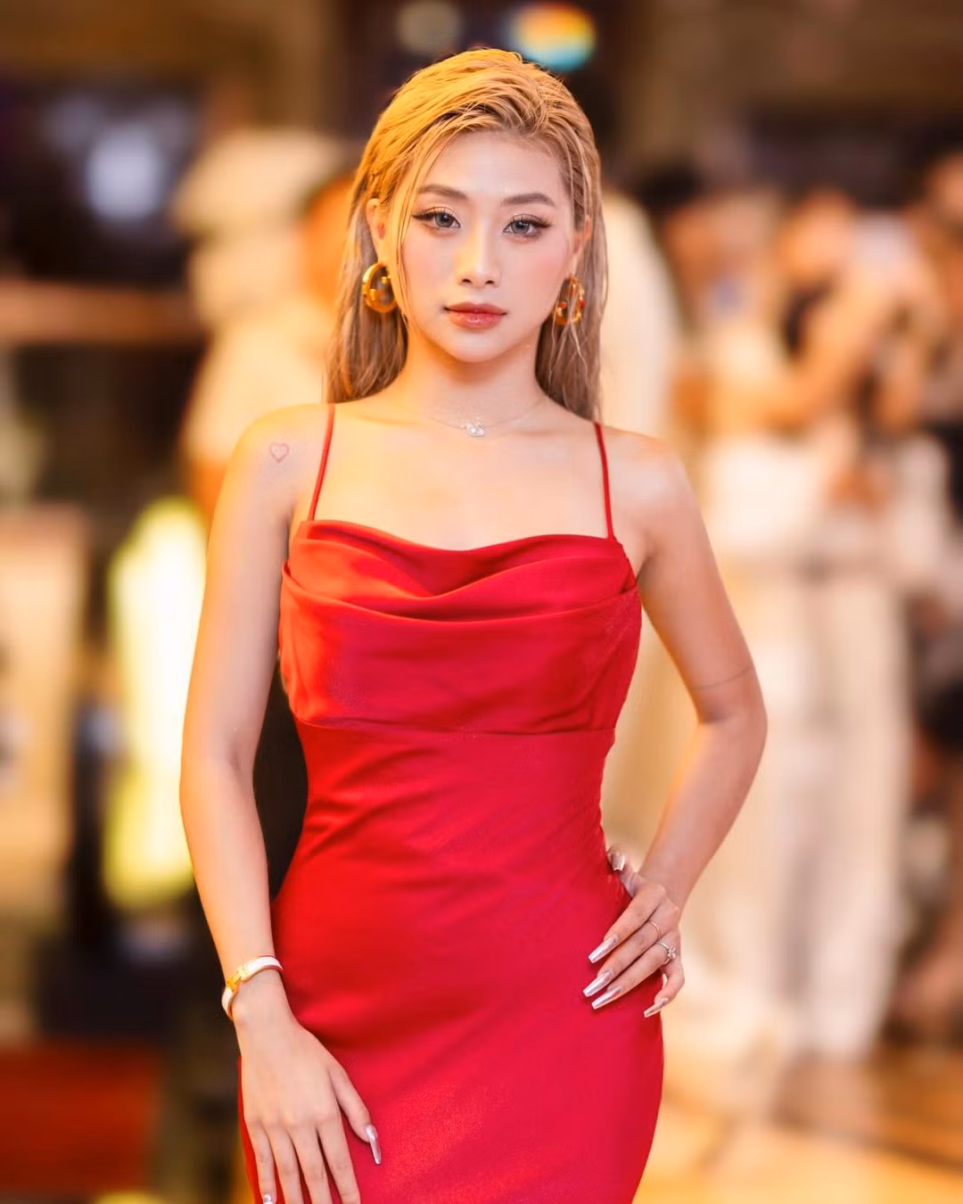 Phạm Như Phương (nickname Louis Phạm, SN 2003) từng là vận động viên thể dục dụng cụ quốc gia. Cô nàng từng được yêu mến bởi tính cách thẳng thắn khi sẵn sàng lên tiếng tố huấn luyện viên "thu phế" tiền thưởng.