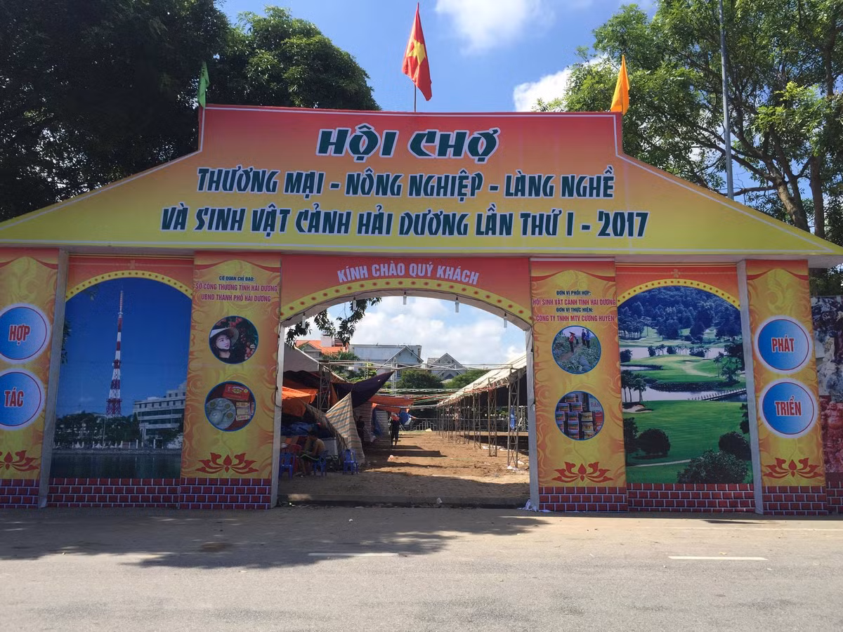 Hai Duong: So chap thuan, thanh pho “map mo”, doanh nghiep keu cuu