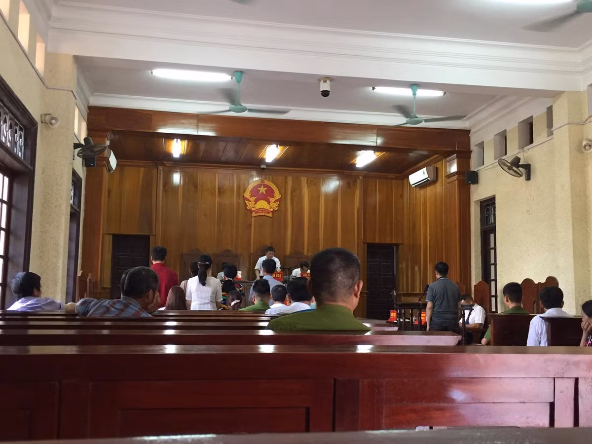 Hai Duong: De nghi khoi to toi giet nguoi voi bi cao dot nha hang xom
