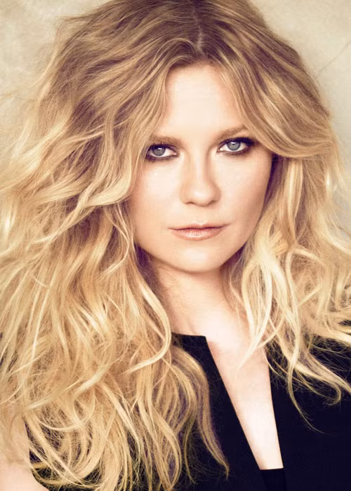 Kirsten Dunst, nữ diễn viên phim “Người nhện” bị mất túi xách, tiền mặt và tư trang giá trị khác sau khi rời căn hộ thuê tại khách sạn Soho Grand. Nhờ camera an ninh của khách sạn, bọn trộm bị bắt và Kirsten Dunst nhận lại được đồ đã mất.