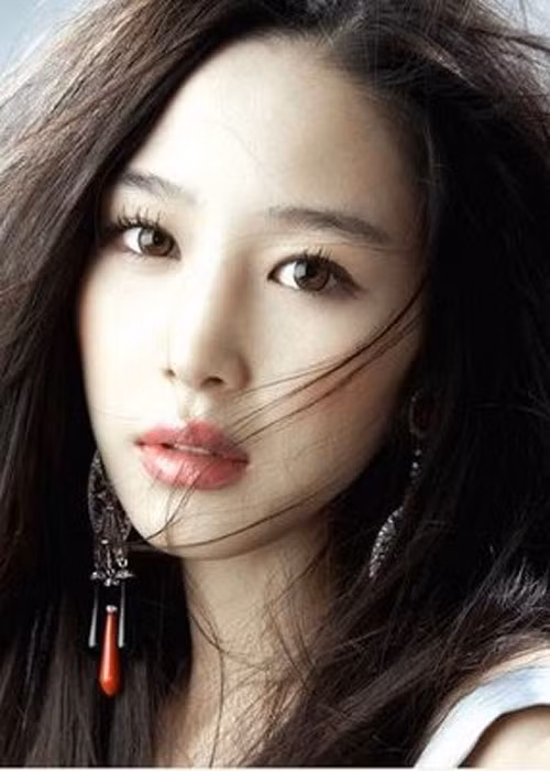 Tuy nhiên vào mùa hè năm 2004, họ tuyên bố chấm dứt quan hệ tình cảm. Lee Sa Gang sang Anh để học làm phim và hiện là giám đốc của một công ty quay quảng cáo, MV có tiếng ở Hàn Quốc.