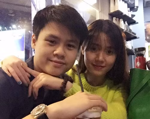 Đặc biệt thông tin người đẹp sẽ lên xe hoa với thiếu gia này cũng khiến cho công chúng sốt xình xịch.