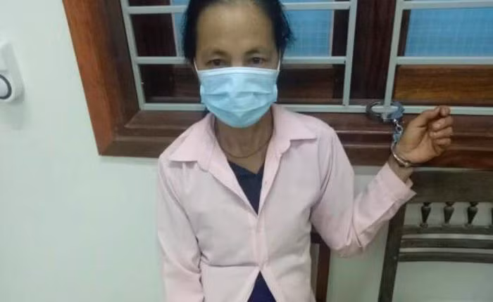  Phạm pháp vì tin lời đồn ma túy chữa được bách bệnh: Sau khi nghe nhiều người nói ma túy là thần dược có thể chữa được bách bệnh, Kha Thị Sỷ (SN 1967, trú huyện Kỳ Sơn, Nghệ An) đã mua về để sử dụng. Tuy nhiên, chữa bệnh đâu chẳng thấy, không lâu sau Sỷ trở thành 1 con nghiện. Ngày 9/9, Sỷ bị Công an huyện Kỳ Sơn bắt giữ.