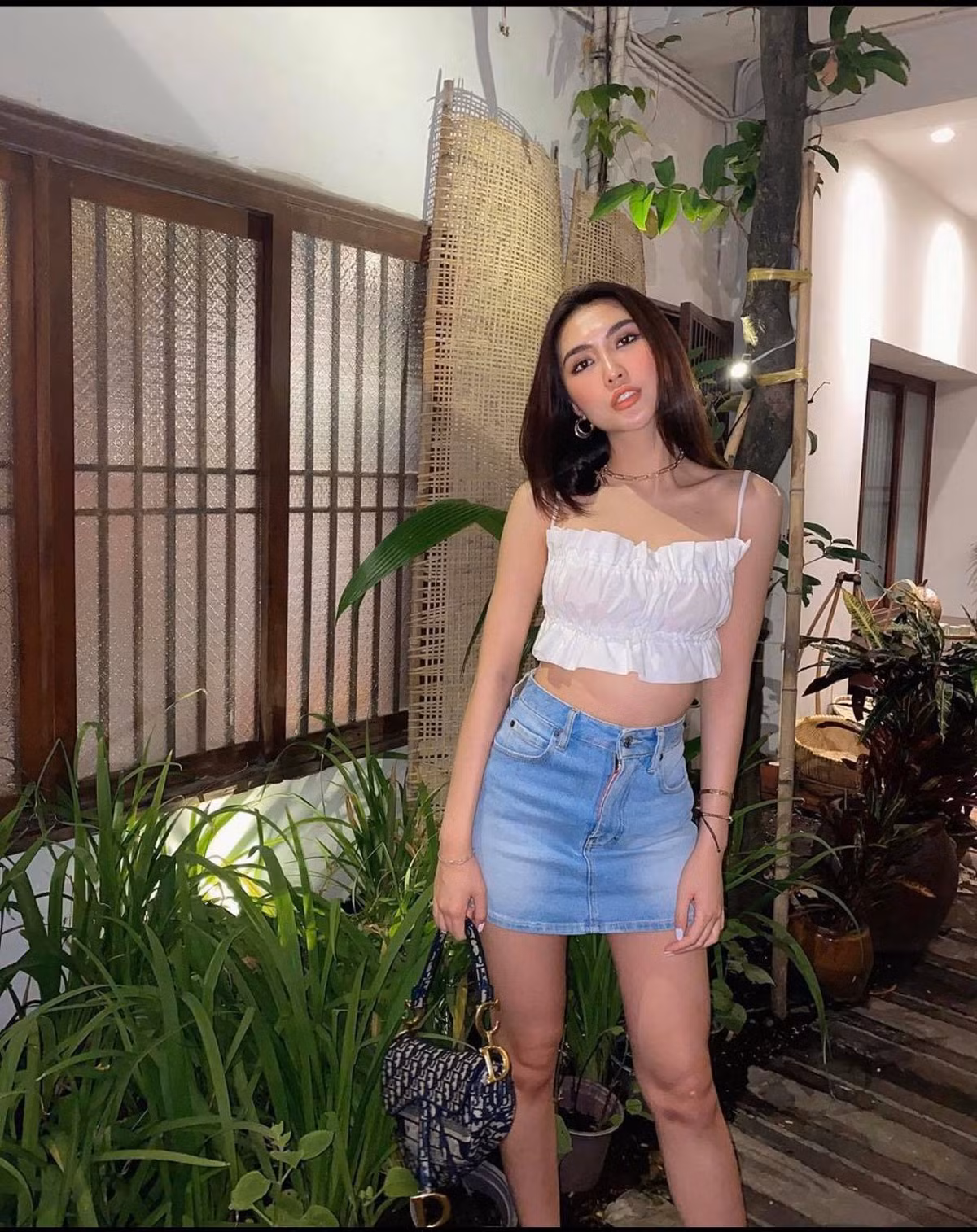 Sau khi tham gia The Face và Hoa hậu Hoàn vũ, phong cách thời trang của Tường Linh trưởng thành hơn theo hướng cá tính, gợi cảm.