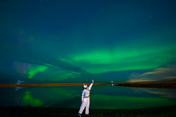 Bắc cực quang ‘nhuộm xanh’ bầu trời Iceland - Hình 5 Bac cuc quang ‘nhuom xanh’ bau troi Iceland-Hinh-5