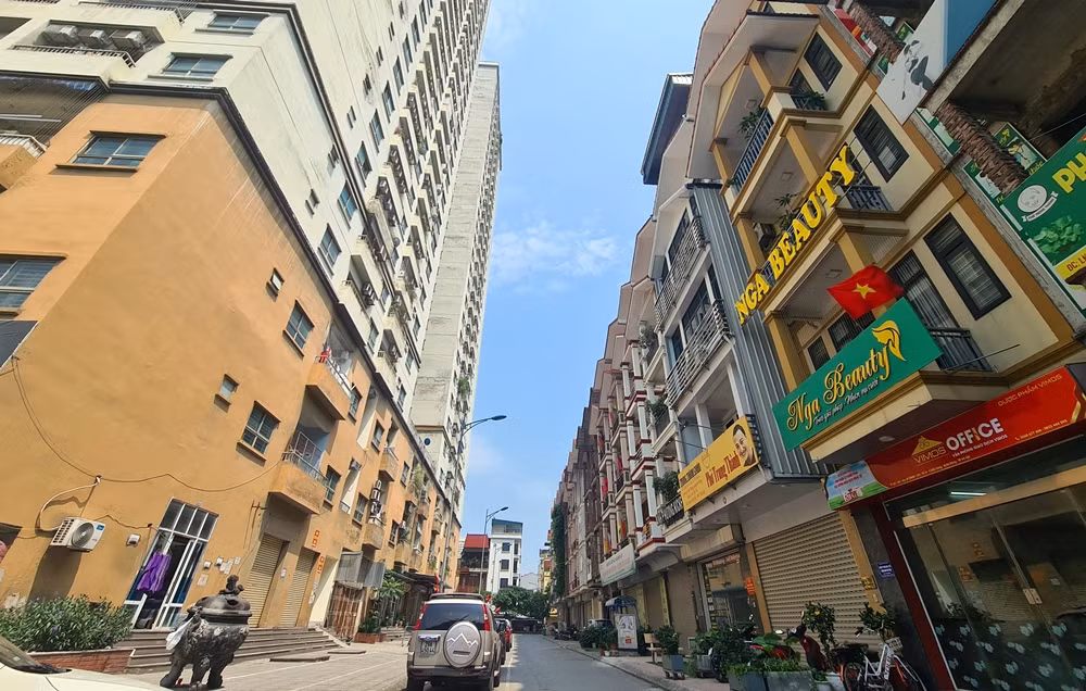 Khối nhà thấp tầng diện tích được phê duyệt là hơn 1.600m2 để xây 15 căn hộ cao 3 tầng.