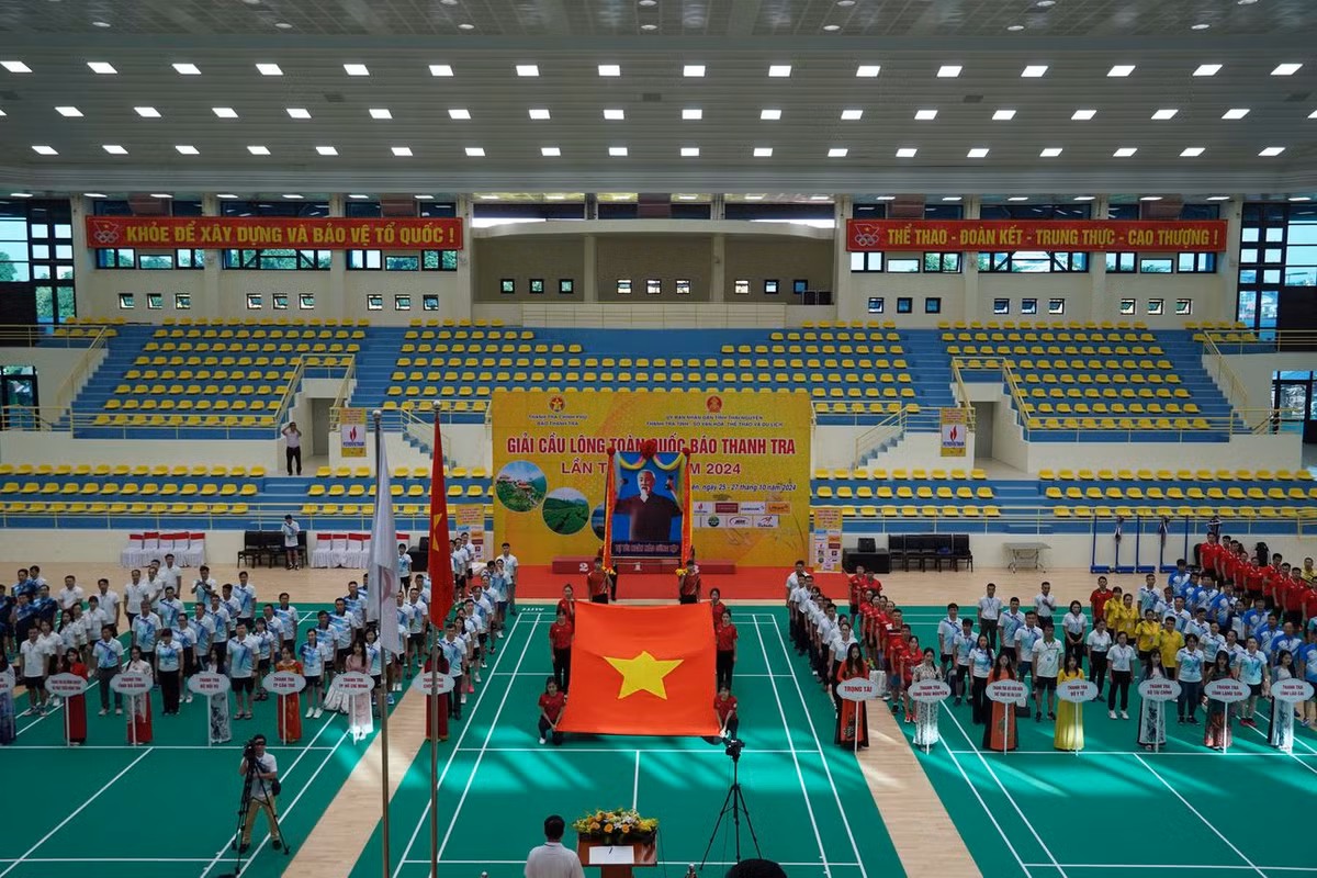 Khai mac Giai Cau long toan quoc Bao Thanh tra lan thu XIX
