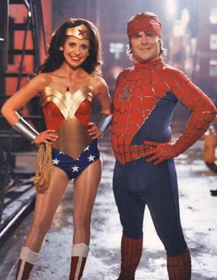 Sarah Mechelle Gellar sống khá lành mạnh và có thể chạy marathon. Cô có thể lực tốt để đáp ứng vai diễn Wonder Woman.