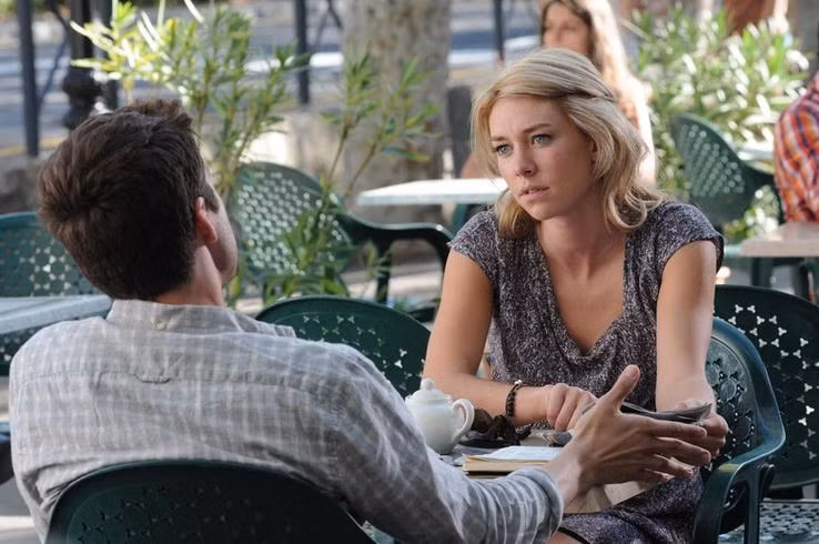 Trước khi trở thành một diễn viên nổi tiếng, Vanessa Kirby đã từng bị Nhà hát Bristol Old Vic từ chối khi thử vai.
