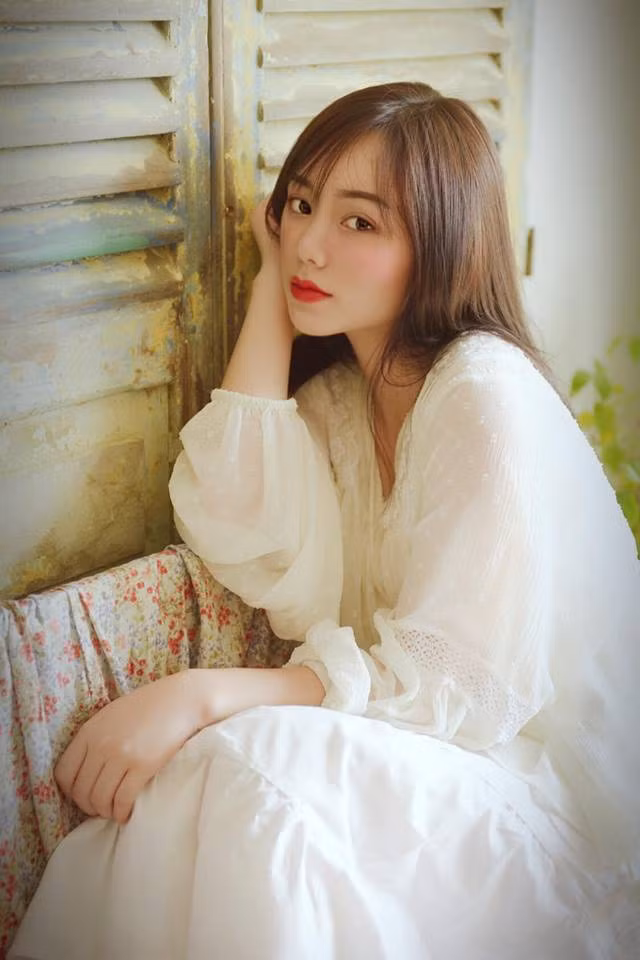 Lợi thế về mặt ngoại hình cùng lối diễn xuất tự nhiên khiến nữ diễn viên đang dần khẳng định được năng lực của mình trong nghiệp diễn.