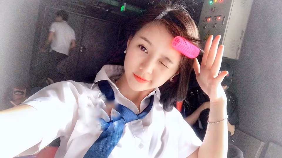 Trước đây, Quỳnh Kool nổi lên ầm ầm nhờ vẻ ngoài xinh đẹp khi tham gia vai diễn Lê Thị Bưởi trong MV "Vợ người ta".