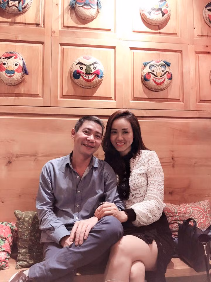 Bạn gái Công Lý hiện là phóng viên cho một tờ báo.