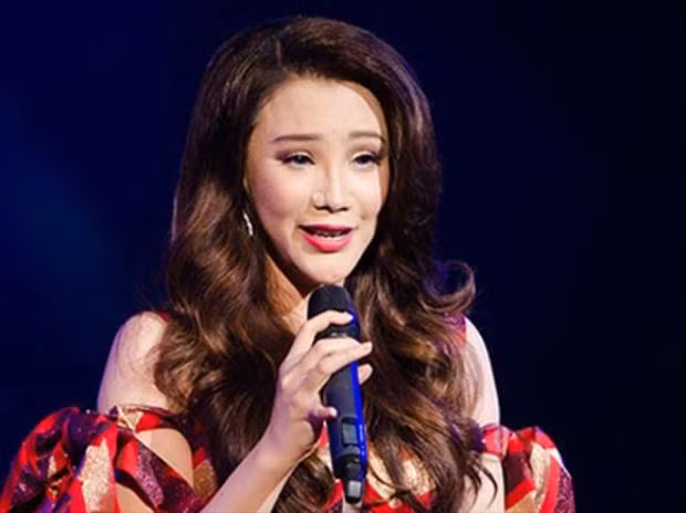 Thời kỳ "thảm họa" nhan sắc của Hồ Quỳnh Hương... 